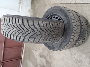 4 Roti De VW Passat 205/60/16 De iarnă Semperit Dot 2024 Sunt Ca Noi  - imagine 3