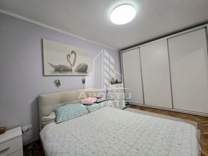 Apartament renovat, decomandat, cu 3 camere si 2 bai, zona Aradului - imagine 9