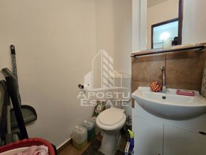 Apartament renovat, decomandat, cu 3 camere si 2 bai, zona Aradului - imagine 11