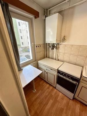 7 Noiembrie - Vanzare apartament 1 camera - Str. Republicii - imagine 3