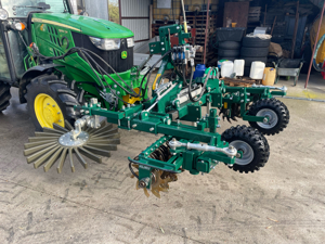 Vand prasitoare,vii si livezi ,Finger Weeder - imagine 5