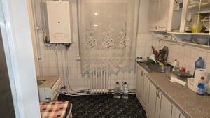 Vand apartament cu 3 camere decomandat in Deva, zona George Enescu etaj 1,  - imagine 9