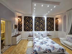 Apartament generos, renovat, 4 camere, 2 băi, wc serviciu, et 2 din 2, central, Timișoara