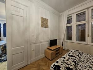 Apartament generos, renovat, 4 camere, 2 băi, wc serviciu, et 2 din 2, central, Timișoara - imagine 8