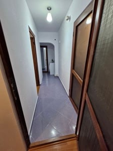 Proprietar inchiriez apartament 3 camere decomandat - imagine 2