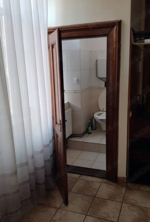 apartament de vanzare in centrul orasului,langa medicina  - imagine 7