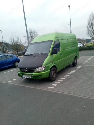 Accept și variantă Mercedes Vito, vino 