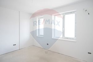 Apartament nou cu 1 cameră și loc parcare exterior inclus, Sânmartin