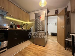 Apartament cu 3 camere,decomandat, 2 bai, etaj intermediar, Girocului - imagine 5