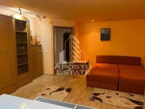 Apartament 2 camere , generos , centrala proprie, zona Fabric