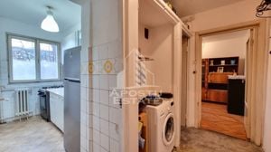 Apartament cu 3 camere, etaj intermediar, zona Dacia - imagine 2