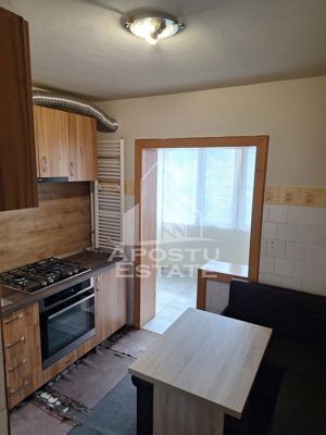 Apartament cu 3 camere, decomandat, zona Girocului - imagine 2