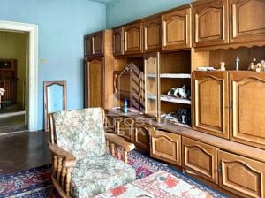 Casa de vanzare cu spatiu comercial si garaj,  zona centrala - imagine 5