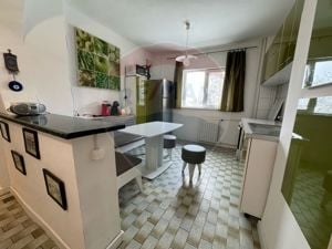 Apartament 3 camere spre închiriere in Zona 1 Mai - imagine 2