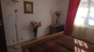 Inchiriez apartament de 3 camere decomandat, in Deva, zona Carpati (BLOCURILE MAI NOI), etaj 2, boxa - imagine 6