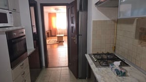 Inchiriez apartament de 3 camere decomandat, in Deva, zona Carpati (BLOCURILE MAI NOI), etaj 2, boxa - imagine 8