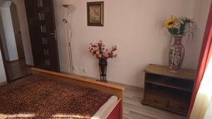 Inchiriez apartament de 3 camere decomandat, in Deva, zona Carpati (BLOCURILE MAI NOI), etaj 2, boxa - imagine 17