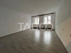 Apartament 4 camere 91 mp cu loc de parcare in centrul orasului Sibiu - imagine 5