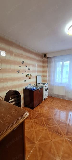 Inchiriez apartament 3 camere Cuza Voda - imagine 10