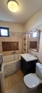 Inchiriez apartament 4 camere cu garaj  - imagine 5