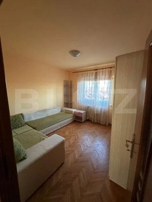 Apartament de vanzare, cu 3 camere, 76 mp, cartier Terezian - imagine 2