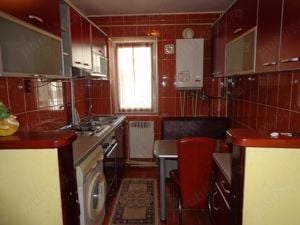 Apartament cu 2 camere, zona Unirii, etaj 2 - imagine 2