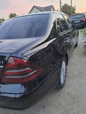 Mercedes 2.2 c class  - imagine 4