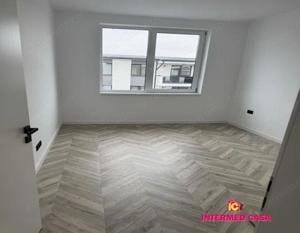 Apartament 3 camere zona Selimbar - imagine 3