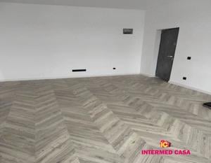 Apartament 3 camere zona Selimbar - imagine 5