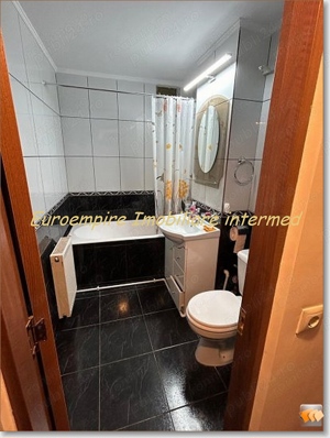 Apartament 3 camere decomandate zona Faleza Nord - imagine 5