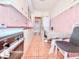 Apartament 3 camere Bd.Revolutiei-Podgoria,80 mp cu termotecă+garaj - imagine 3