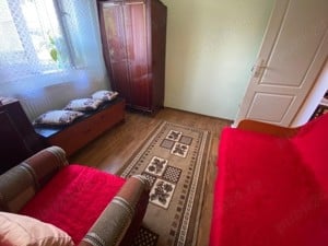 Închiriez apartament decomandat cu 2 camere   Etaj 1, Zona Dacia - imagine 6