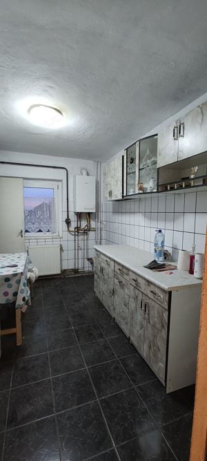 De Vânzare   Apartament 3 Camere, Lugoj, Strada Cotul Mic - imagine 2