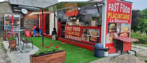 Vand container fast food + magazie complet utilat