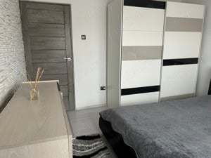 Proprietar vând apartament 2 camere,decomandat în zona Lipovei - imagine 9