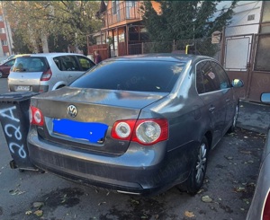 vand VW Jetta 1.9 Cod Motor BKC an 2005 - imagine 3