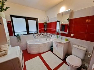 Apartament spatios cu panorama spre padure - imagine 12