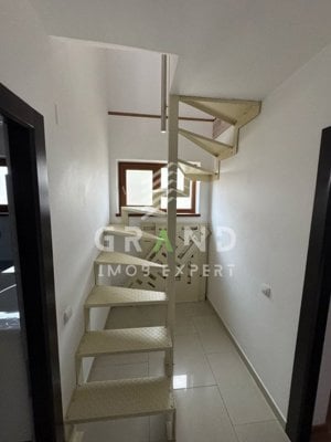 Duplex cu 8 camere| 240 mp | Dambul Rotund - imagine 15