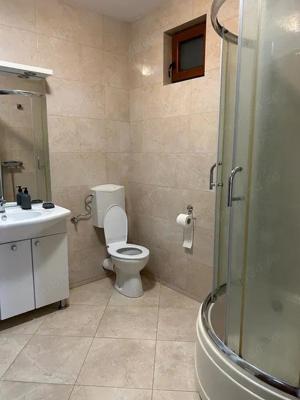 Închiriez apartament central  - imagine 7