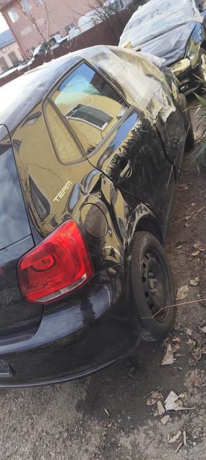 Dezmembrez / dezmembrari piese auto VW Polo 6R an 2010 motor 1.2B CGPA 63.017km cutie  LNR  - imagine 6
