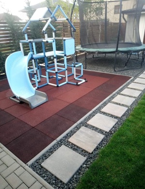 Execut amenajări spații verzi 