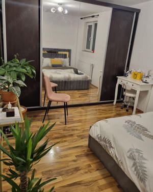 Vând apartament 2 camere mobilat utilat - imagine 4