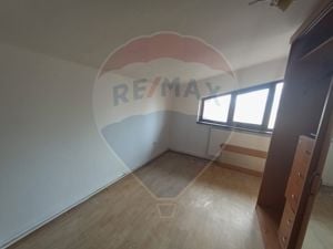 Casă / Vilă cu 5 camere de închiriat în zona Bariera Valcii - imagine 4