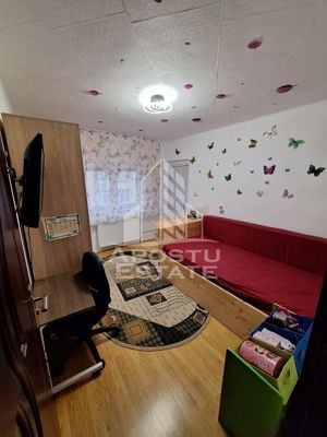 Apartament 3 camere, 2 bai , 2 balcoane in zona Soarelui - imagine 7