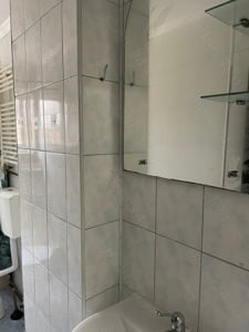 De închiriat apartament cu două camere; Preț 200 Euro. - imagine 4