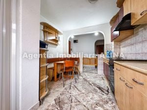 Ap. 3 camere in Deva, zona Liliacului, 65 mp, decomandat, etaj 2... - imagine 4