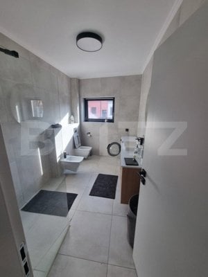 Apartanent de vanzare, cu 3 camere, 70 mp, zona ultracentrala - imagine 8