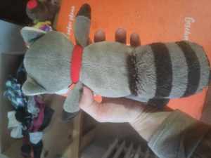 Raton Kinder Ferrero Vintage 9  Racoon Soft Toy Plush Collectable with Red Scarf - imagine 2