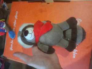 Raton Kinder Ferrero Vintage 9  Racoon Soft Toy Plush Collectable with Red Scarf - imagine 3