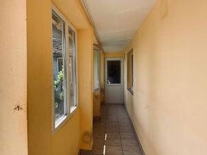 Casa in Giulvaz de 3 camere, SU 163 mp, teren 729 mp - imagine 18